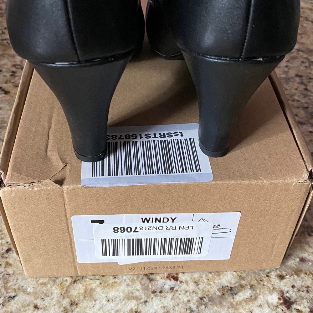 Black Heeled Shoes
